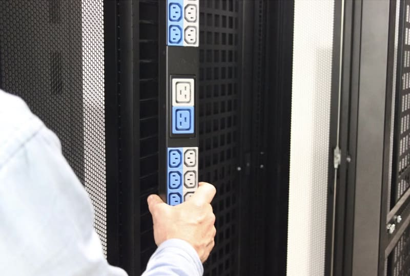 Hướng dẫn lựa chọn bộ phân phối điện PDU phù hợp